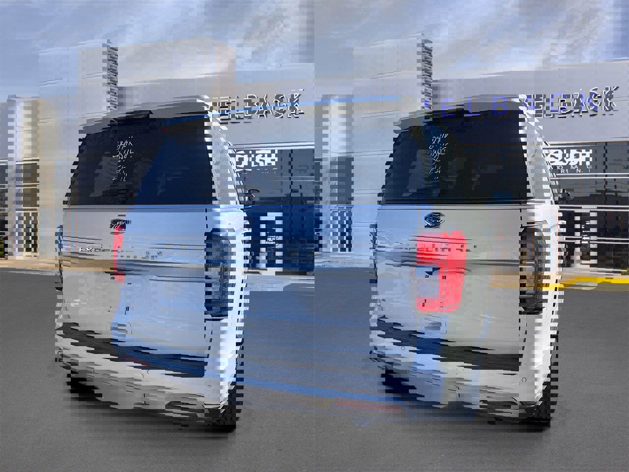 Certified 2024 Ford Expedition XLT image 5