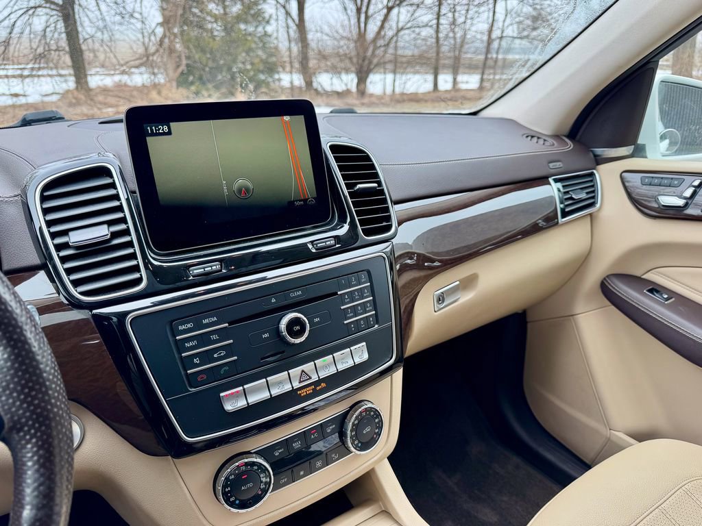 Used 2018 Mercedes-Benz GLS 450 4MATIC image 26