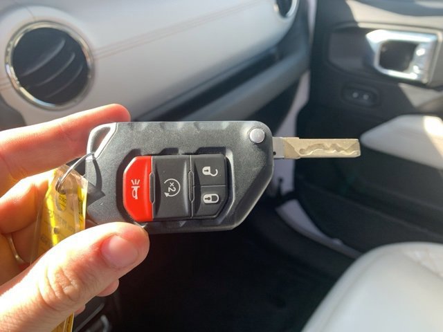 Used 2021 Jeep Gladiator Overland image 25