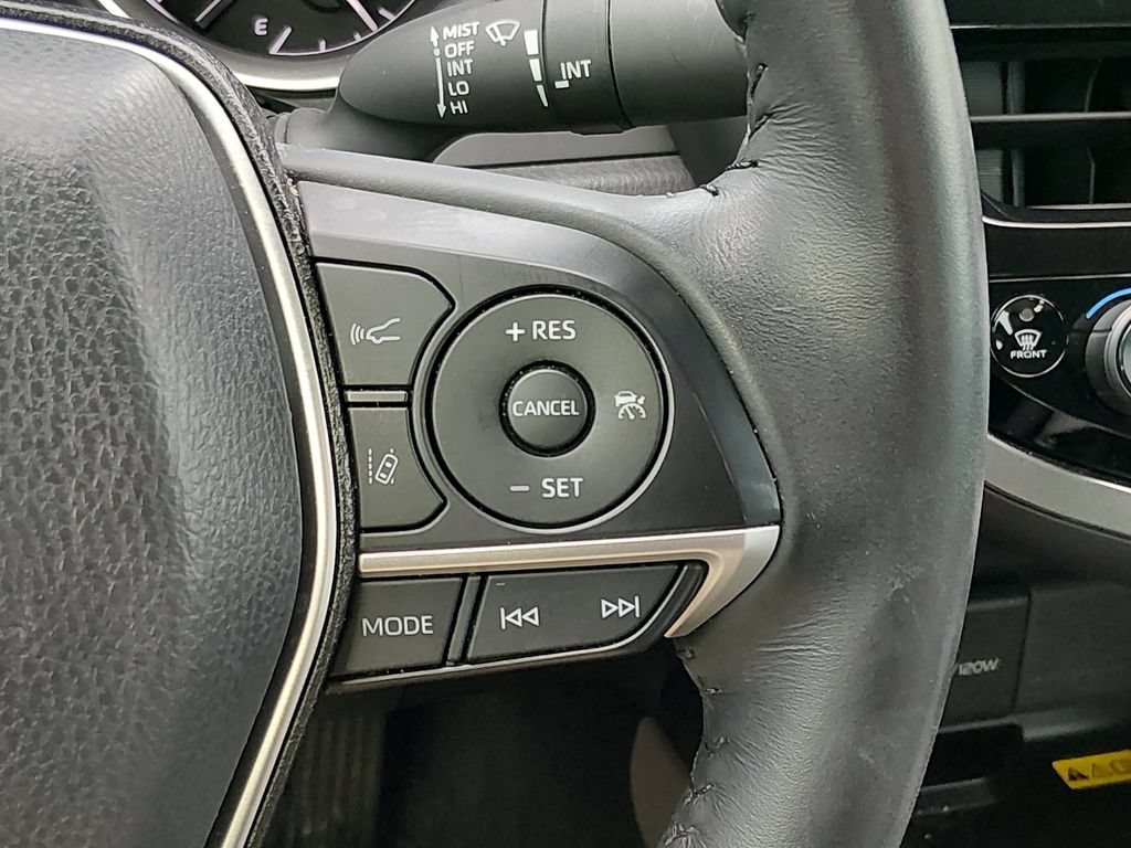Used 2024 Toyota Camry XLE FWD image 23