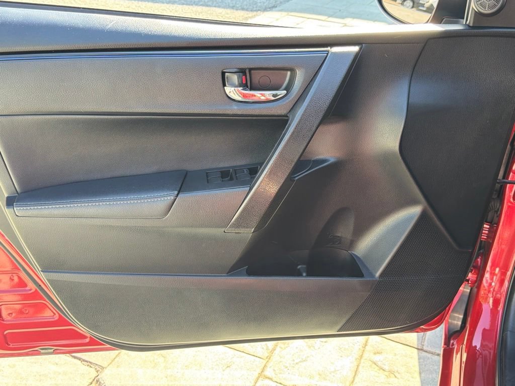 Used 2019 Toyota Corolla SE w/ Carpet Mat Package (TMS) FWD image 19