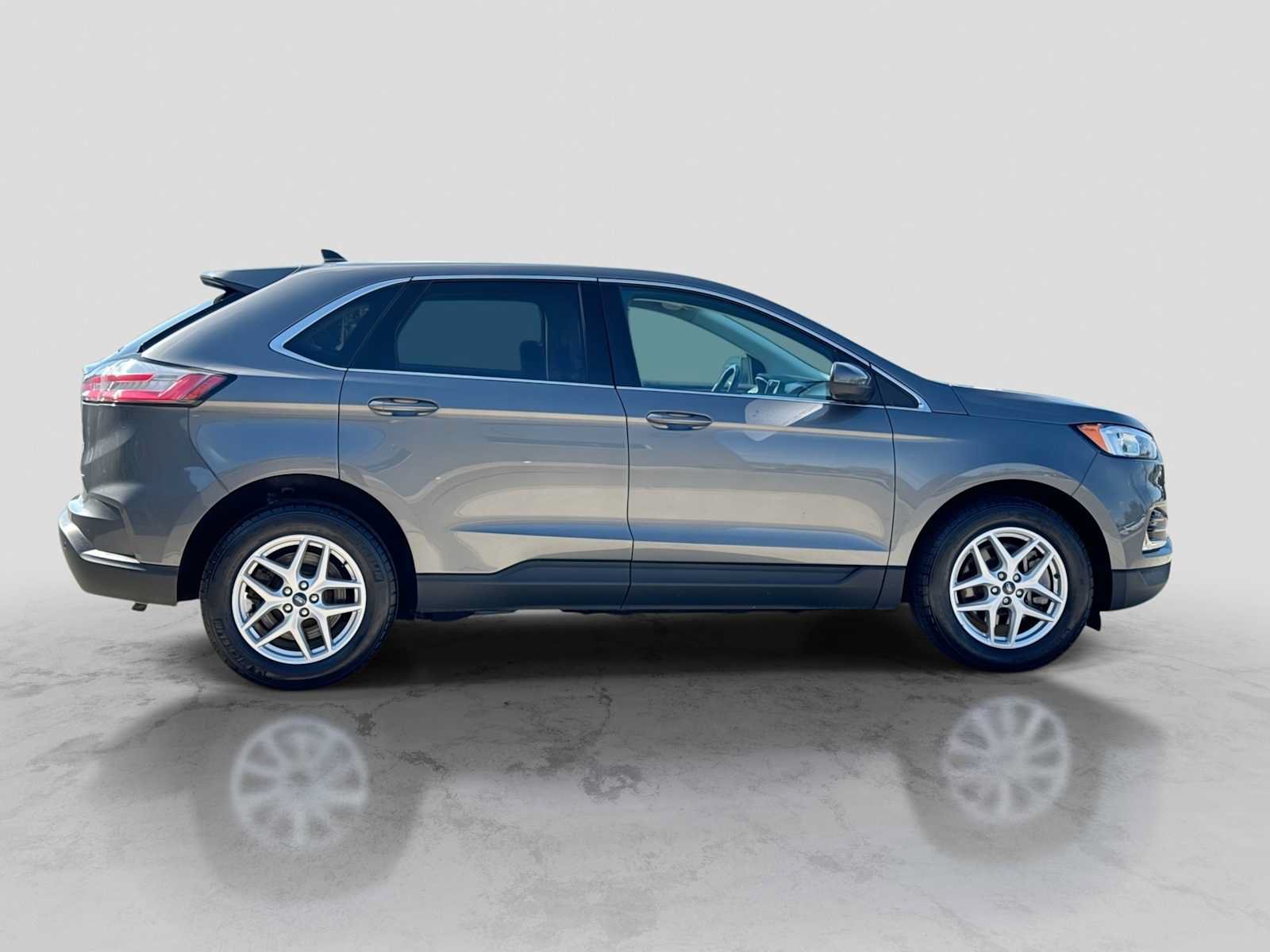 Certified 2021 Ford Edge SEL w/ Convenience Package AWD/4WD image 7