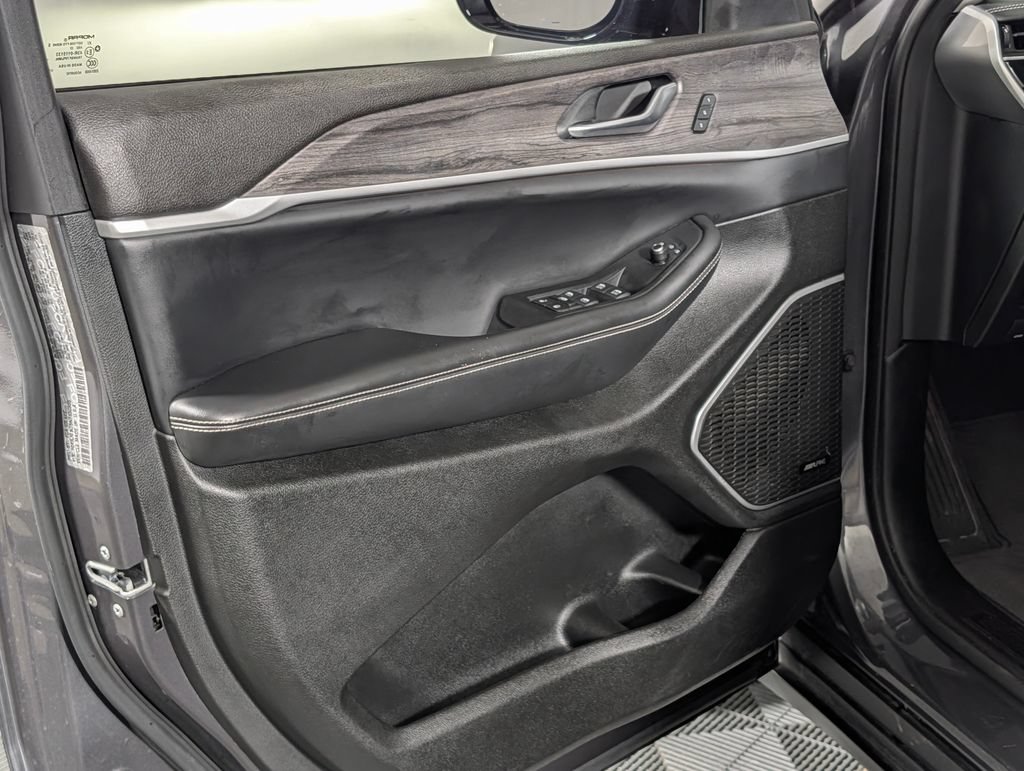 Used 2022 Jeep Grand Cherokee Limited RWD image 25