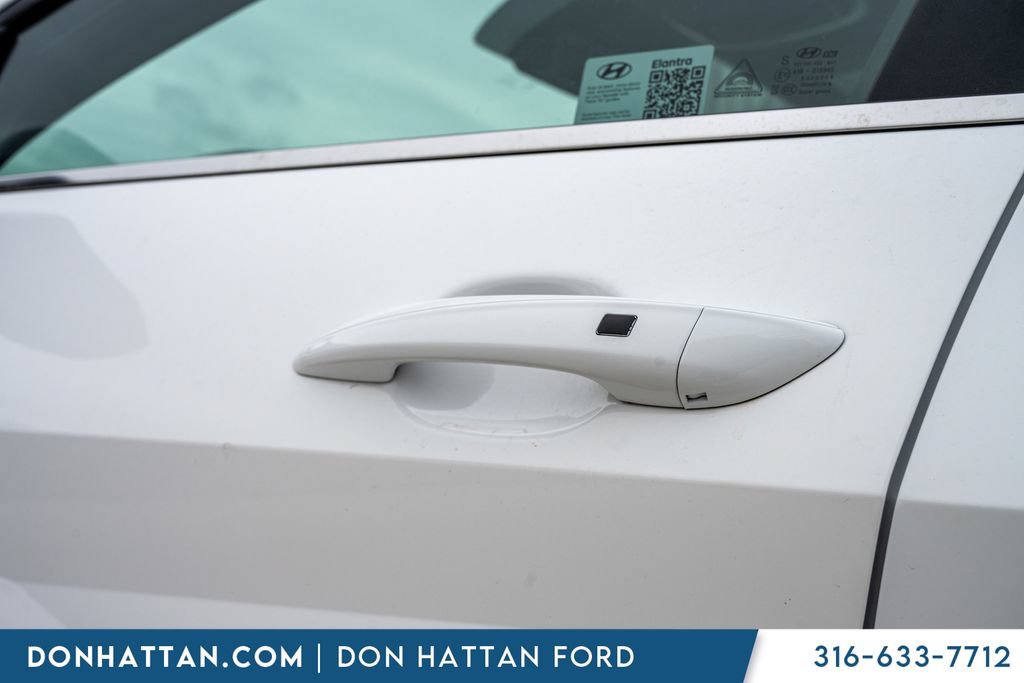 Used 2024 Hyundai Elantra SEL w/ Convenience Package FWD image 27
