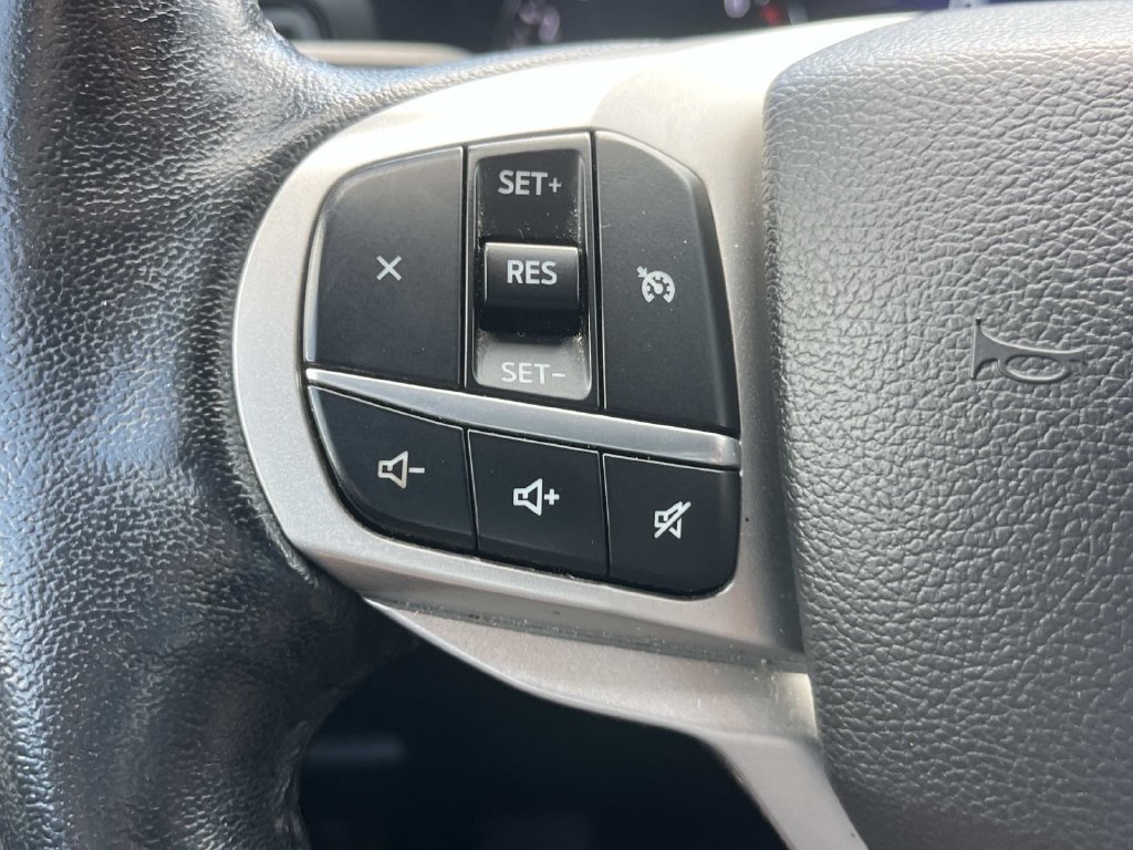 Certified 2022 Ford Explorer XLT RWD image 38