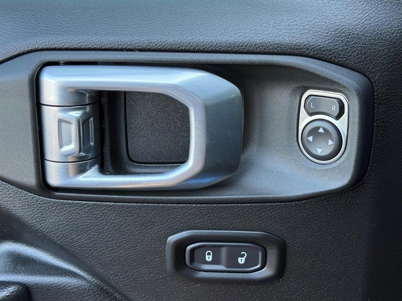 Used 2022 Jeep Wrangler Unlimited Sport image 22
