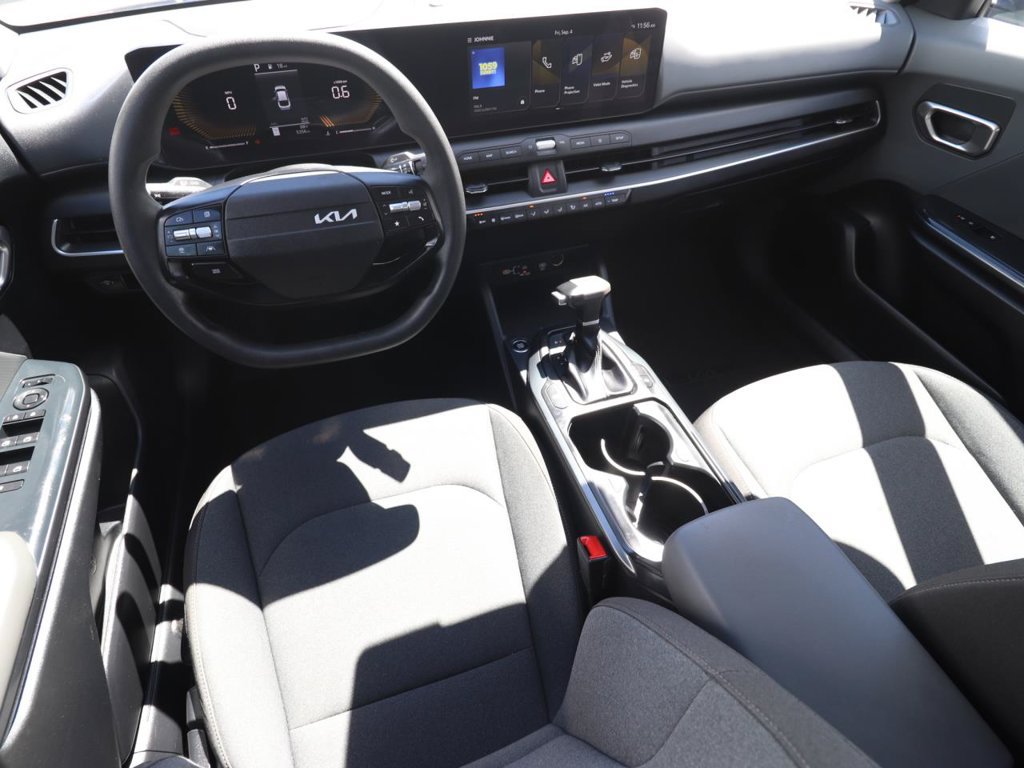 Used 2025 Kia K4 FWD image 6