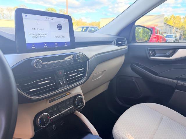 Certified 2022 Ford Escape SE w/ SE Sport Appearance Package image 34