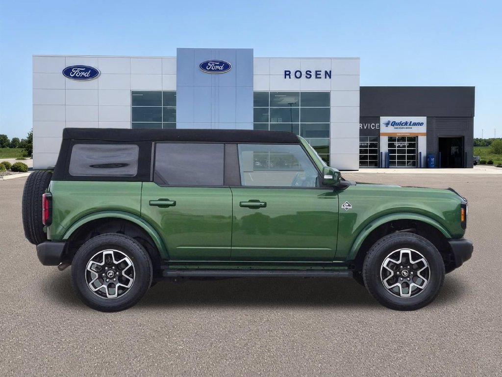 Certified 2023 Ford Bronco Outer Banks AWD/4WD image 2