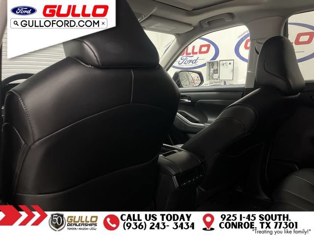 Used 2022 Toyota Highlander XLE FWD image 15