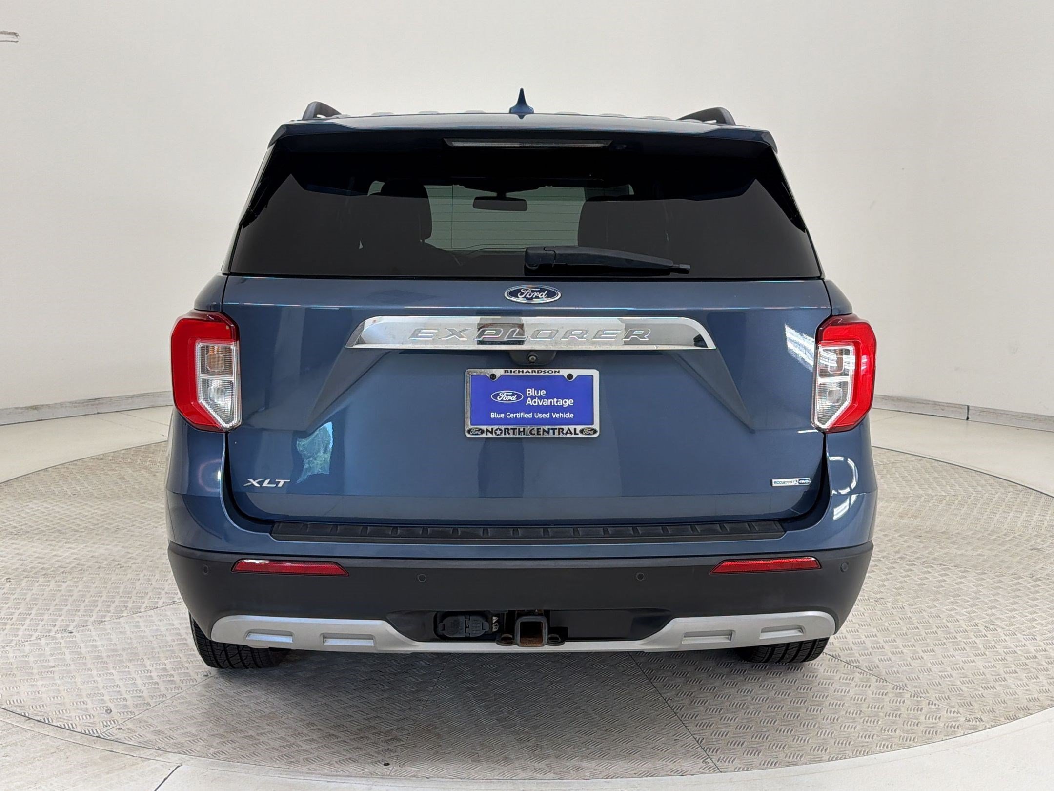 Certified 2020 Ford Explorer XLT w/ Equipment Group 202A AWD/4WD image 10