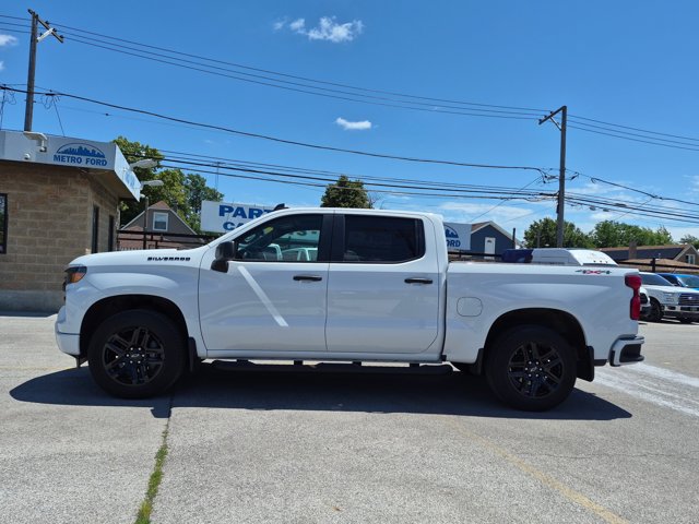 Used 2024 Chevrolet Silverado 1500 Custom w/ Rally Edition AWD/4WD image 7