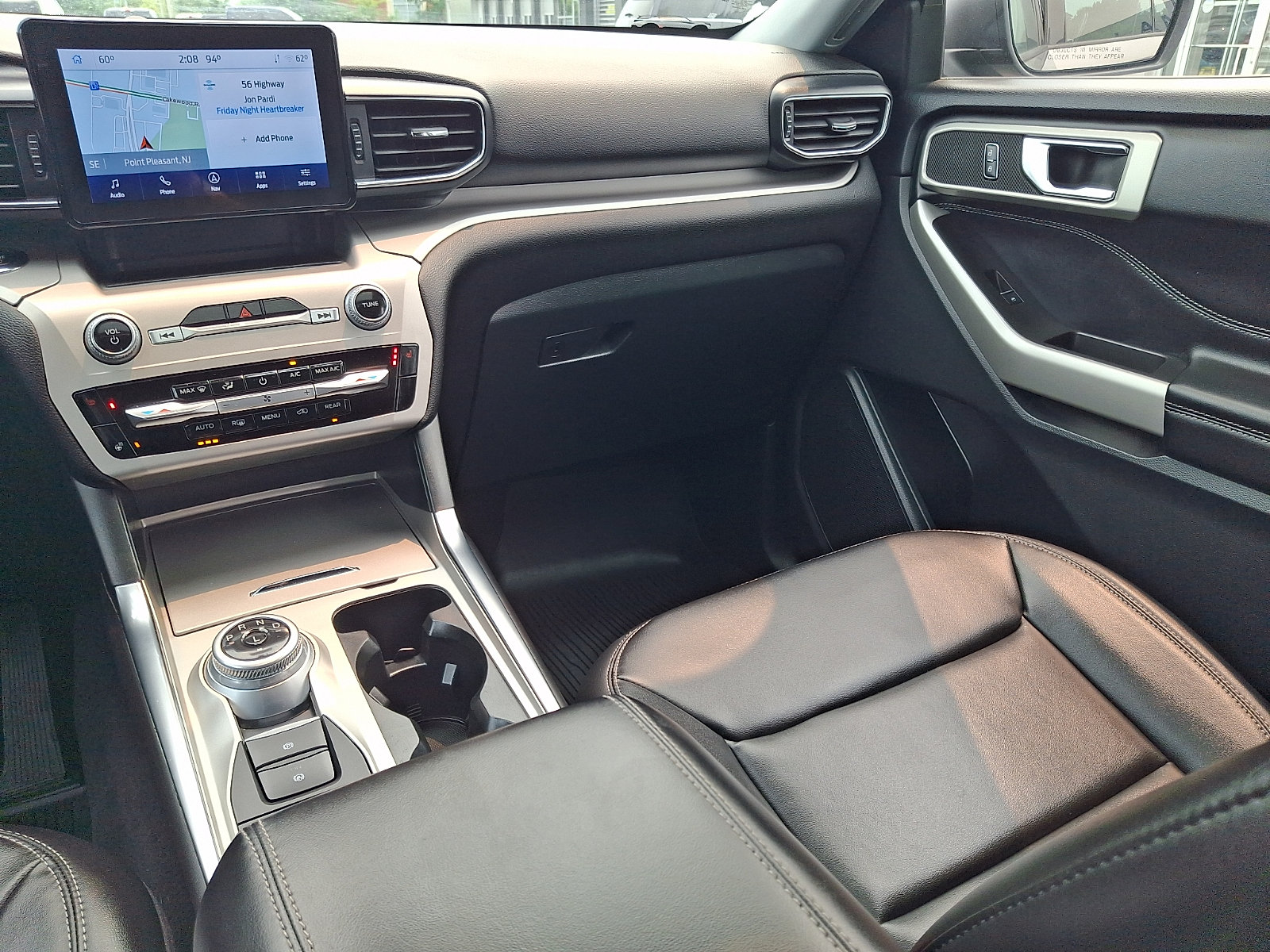Certified 2022 Ford Explorer XLT w/ Equipment Group 202A AWD/4WD image 16
