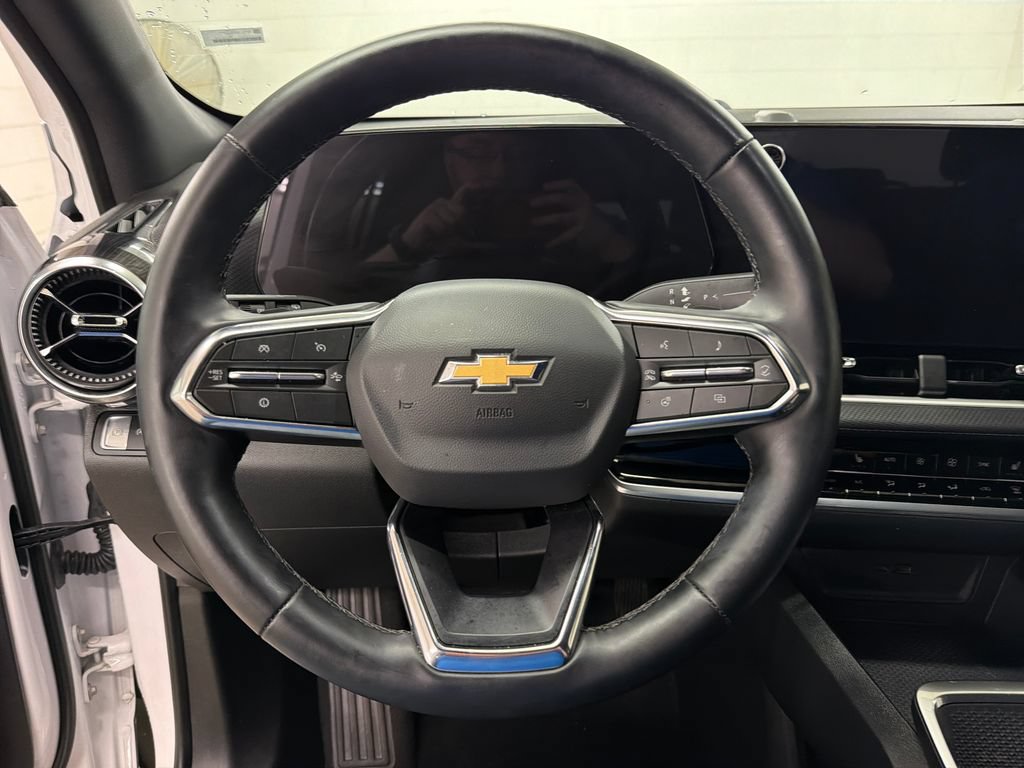 Used 2026 Chevrolet Equinox LT w/ Convenience Package II FWD image 19