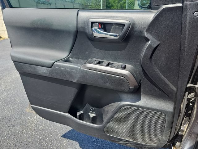 Used 2022 Toyota Tacoma TRD Sport w/ Technology Package RWD image 25