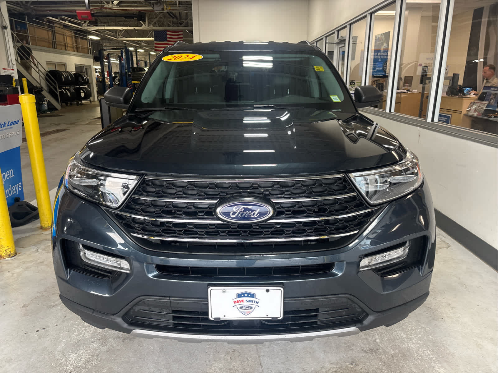 Certified 2024 Ford Explorer XLT w/ Equipment Group 202A AWD/4WD image 2
