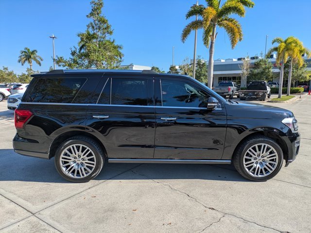 Certified 2023 Ford Expedition Limited image 3