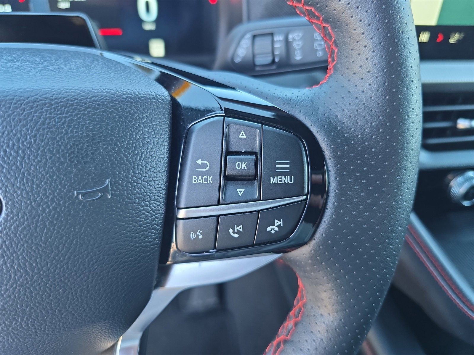 Certified 2025 Ford Explorer ST-Line w/ ST-Line Street Pack image 23