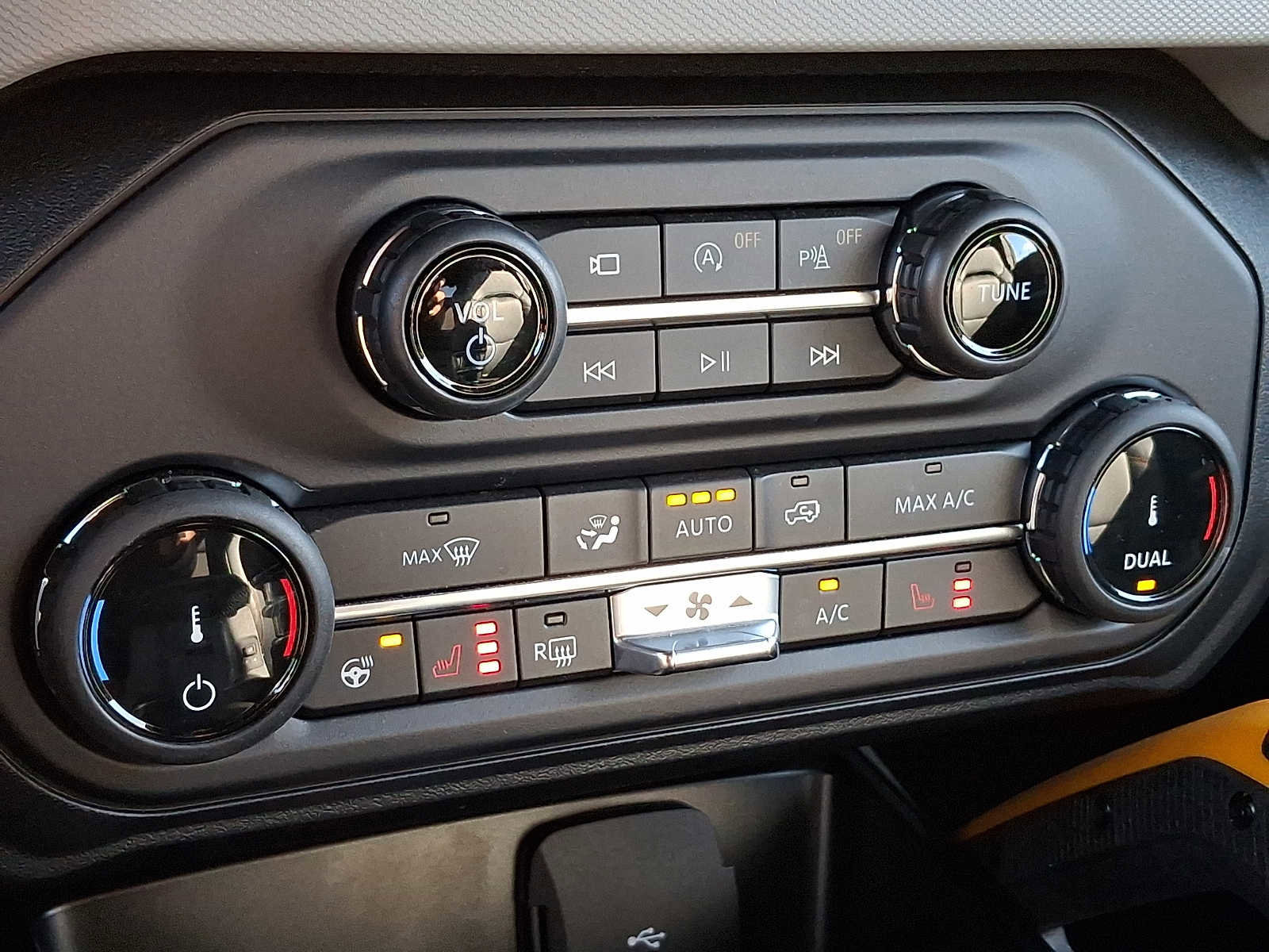 Certified 2022 Ford Bronco Badlands image 13