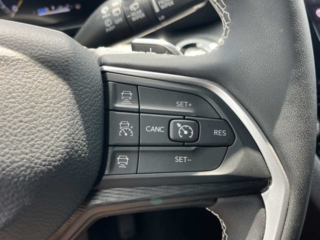 Used 2024 Jeep Grand Cherokee Laredo X AWD/4WD image 37