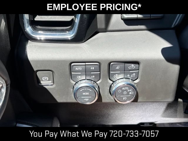 Used 2024 GMC Sierra 3500 Denali w/ Denali Reserve Package AWD/4WD image 32