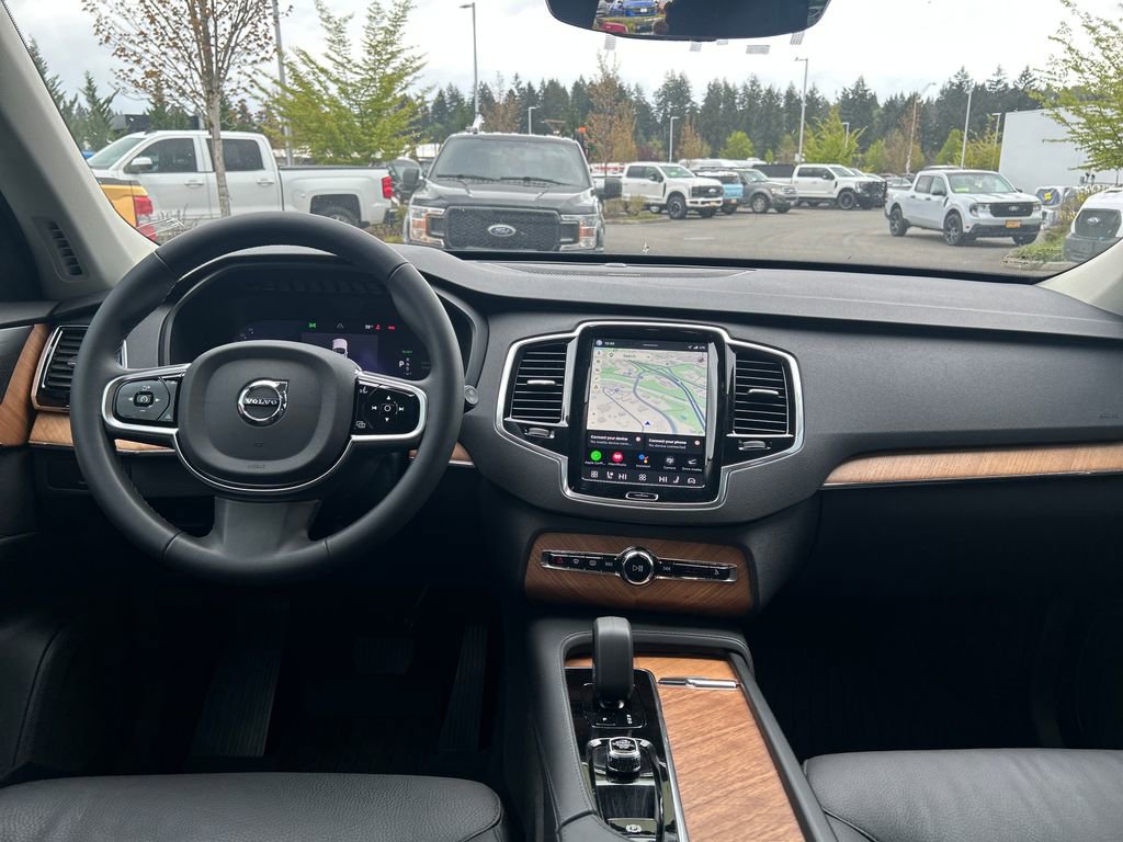 Used 2024 Volvo XC90 T8 Plus w/ Protection Package Premier AWD/4WD image 6