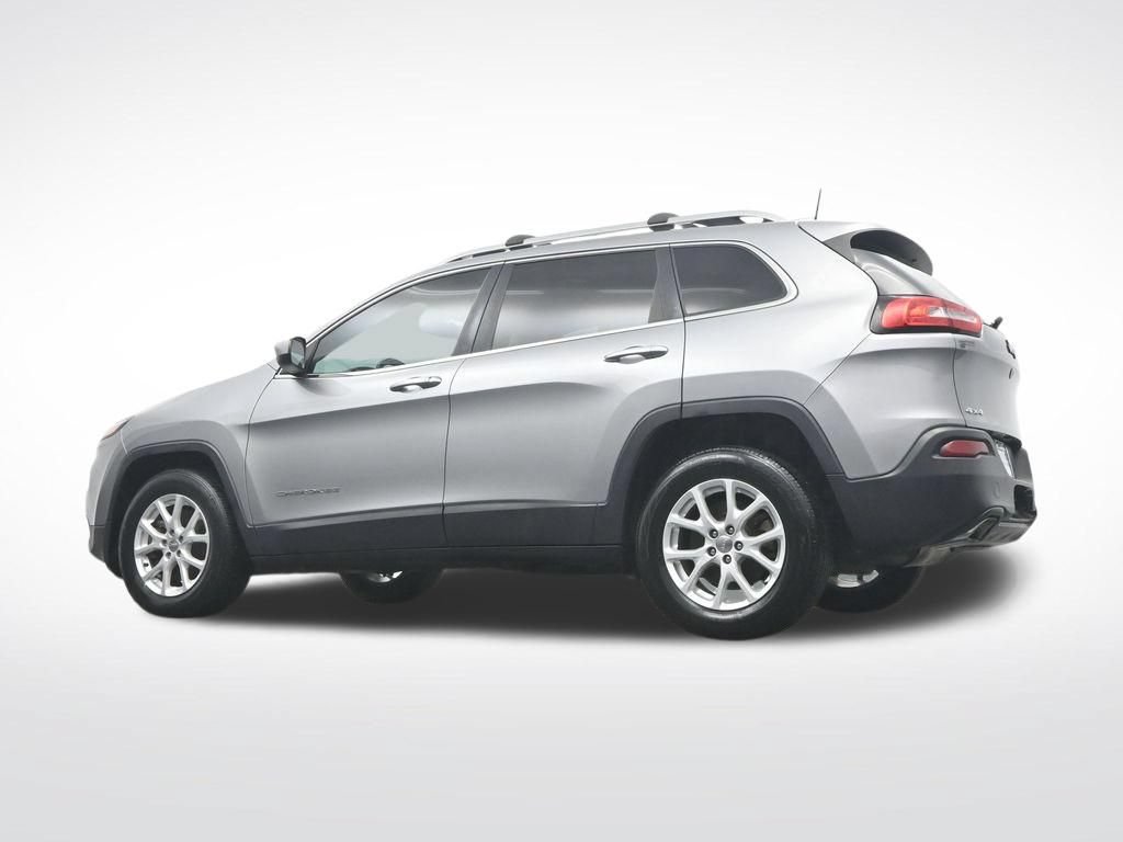 Used 2017 Jeep Cherokee Latitude w/ Trailer Tow Group AWD/4WD image 39