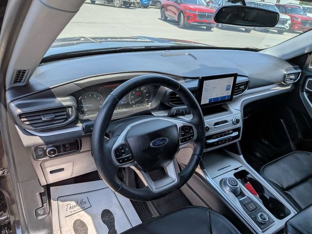Certified 2023 Ford Explorer XLT w/ Equipment Group 202A AWD/4WD image 8