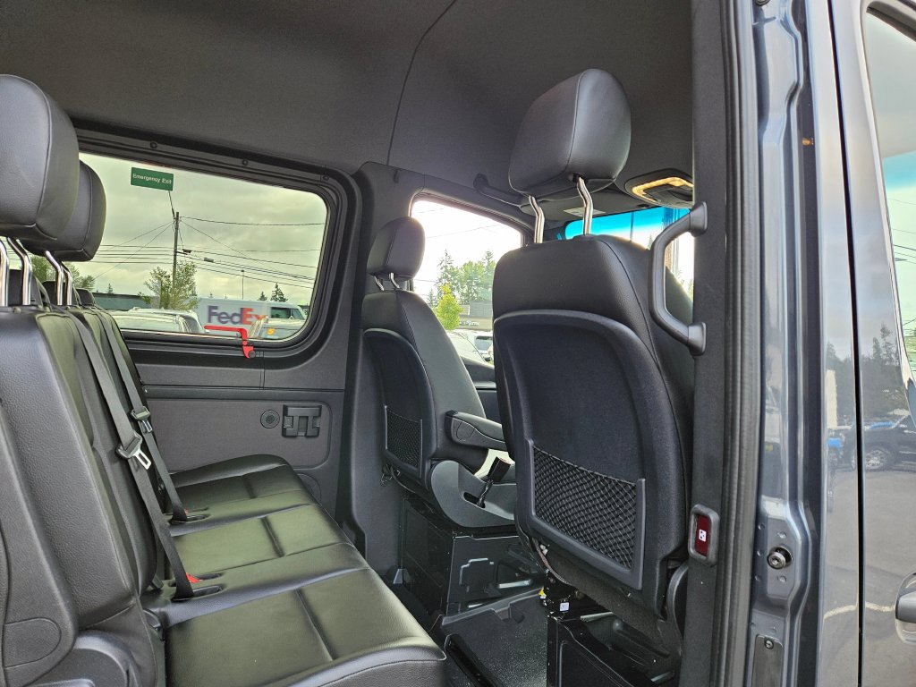 Used 2024 Mercedes-Benz Sprinter 2500 image 17