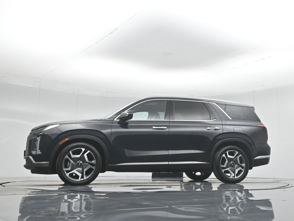 Used 2023 Hyundai Palisade Limited w/ Cargo Package image 54