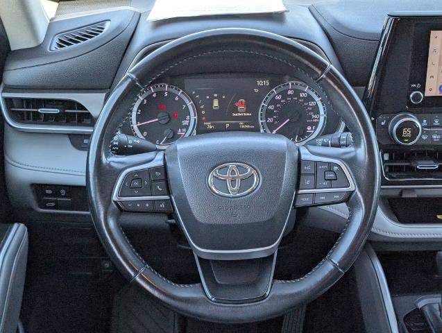 Used 2023 Toyota Highlander XLE FWD image 15