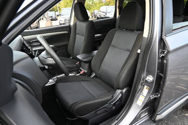 Used 2018 Mitsubishi Outlander ES FWD image 19