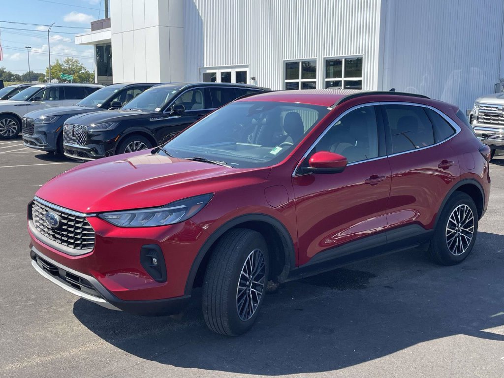 Certified 2025 Ford Escape SE FWD image 7