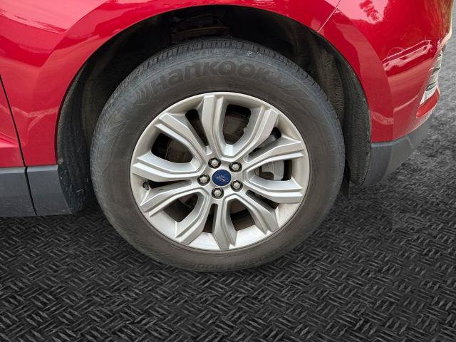 Certified 2022 Ford Edge Titanium AWD/4WD image 11