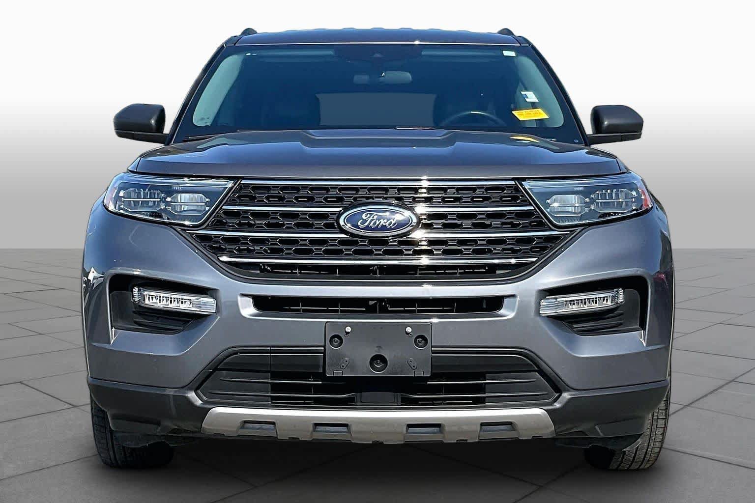 Certified 2023 Ford Explorer XLT w/ Equipment Group 202A RWD image 4