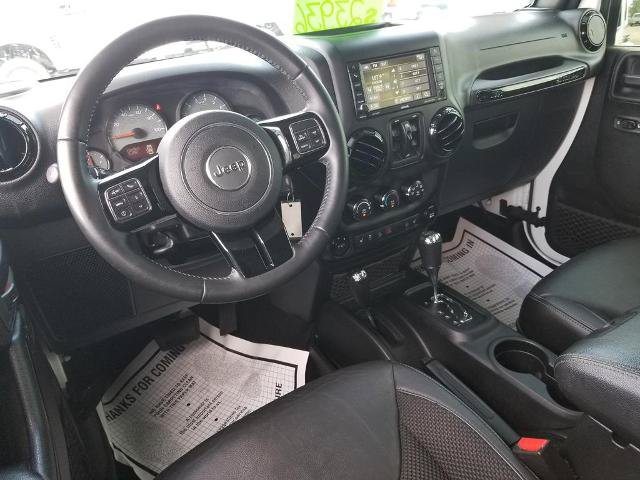 Used 2017 Jeep Wrangler Unlimited Sahara AWD/4WD image 16