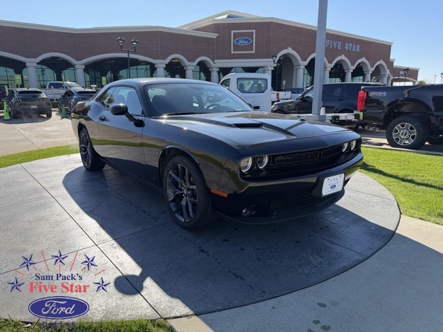 Used 2023 Dodge Challenger SXT w/ Blacktop Package image 1