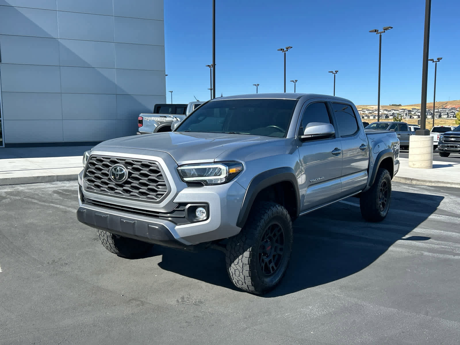 Used 2021 Toyota Tacoma TRD Off-Road image 3
