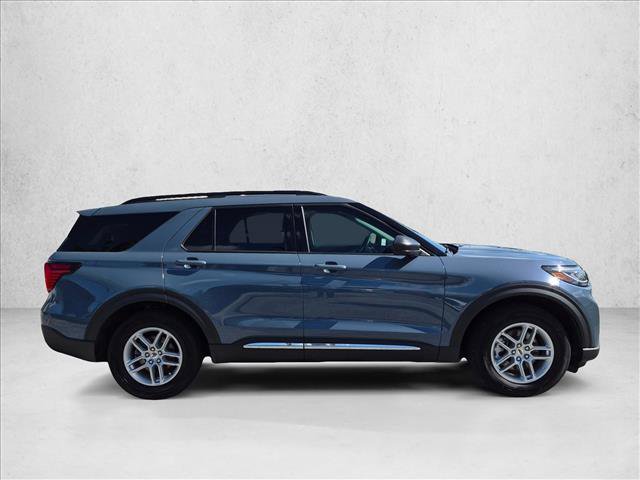 Certified 2025 Ford Explorer Active w/ Active Comfort Package RWD image 4