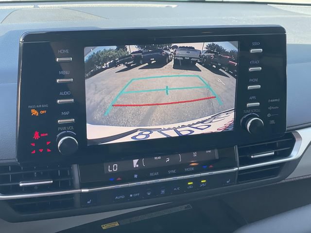Used 2022 Toyota Sienna XLE w/ XLE Plus Package FWD image 15