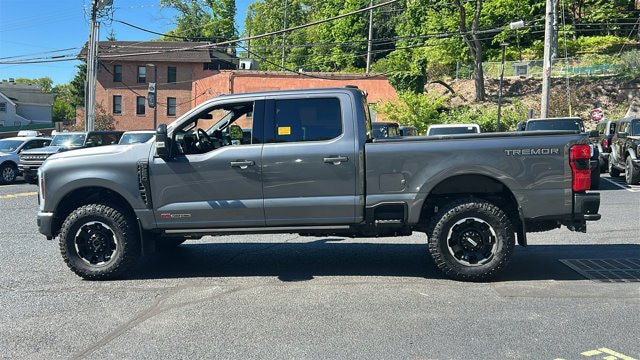 Certified 2025 Ford F250 Platinum w/ Tremor Off-Road Package AWD/4WD image 2