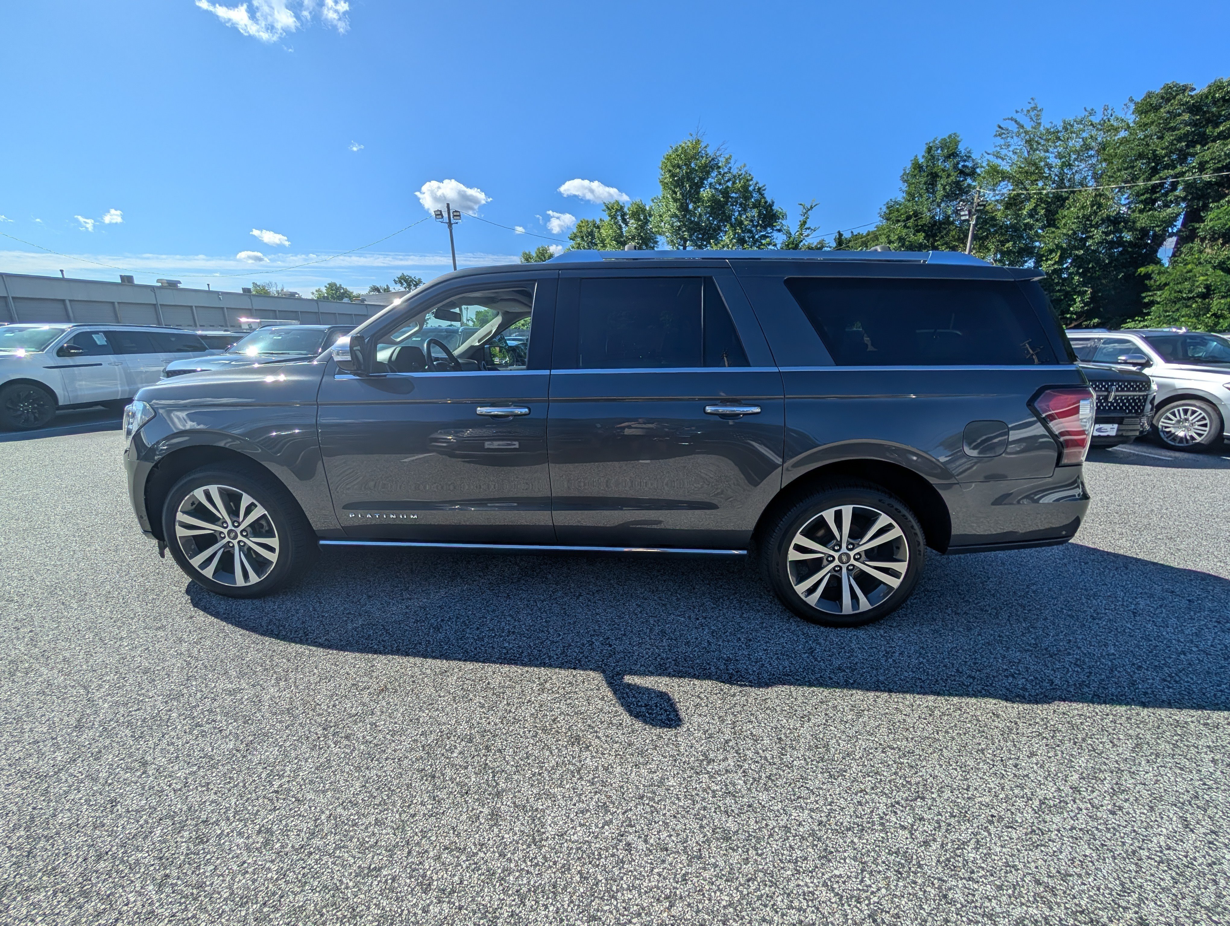 Certified 2020 Ford Expedition Max Platinum AWD/4WD image 3