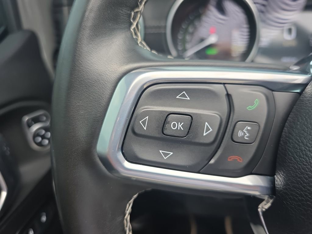 Used 2022 Jeep Wrangler Unlimited Sahara w/ Cold Weather Group AWD/4WD image 29