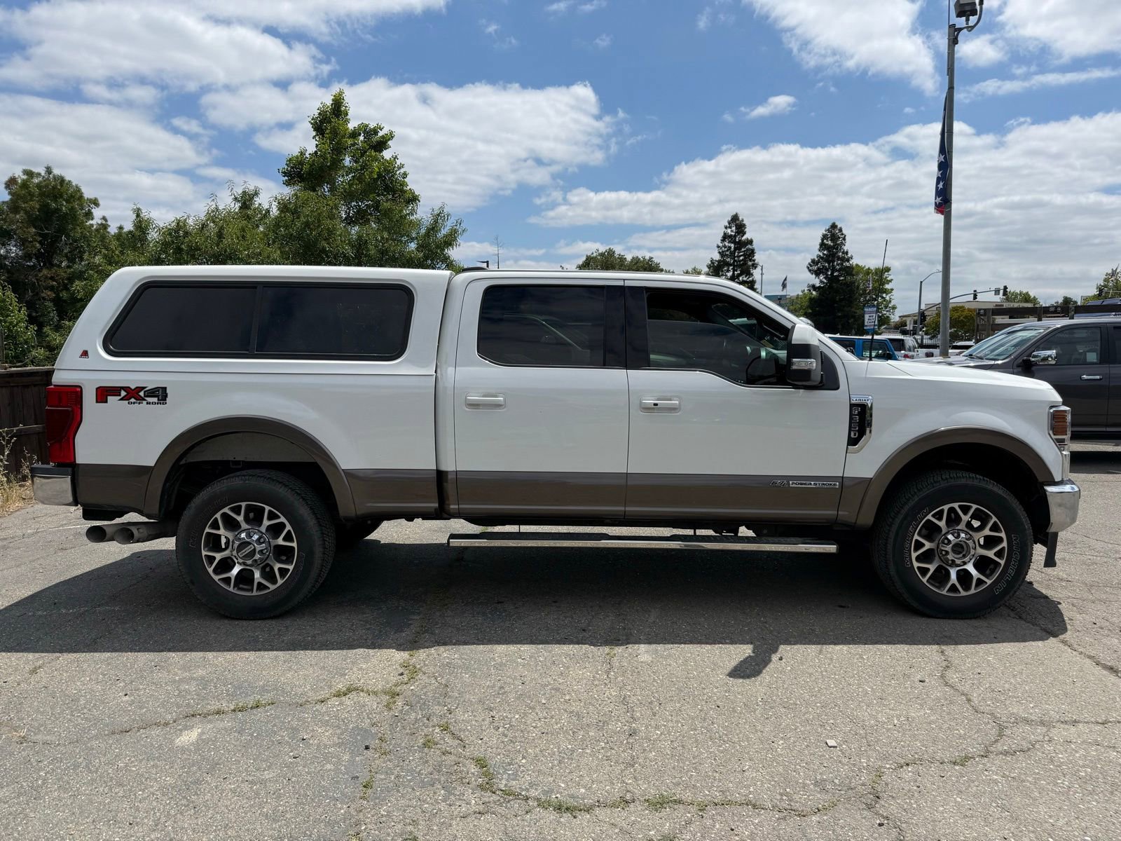 Certified 2022 Ford F350 Lariat w/ Lariat Ultimate Package AWD/4WD image 2