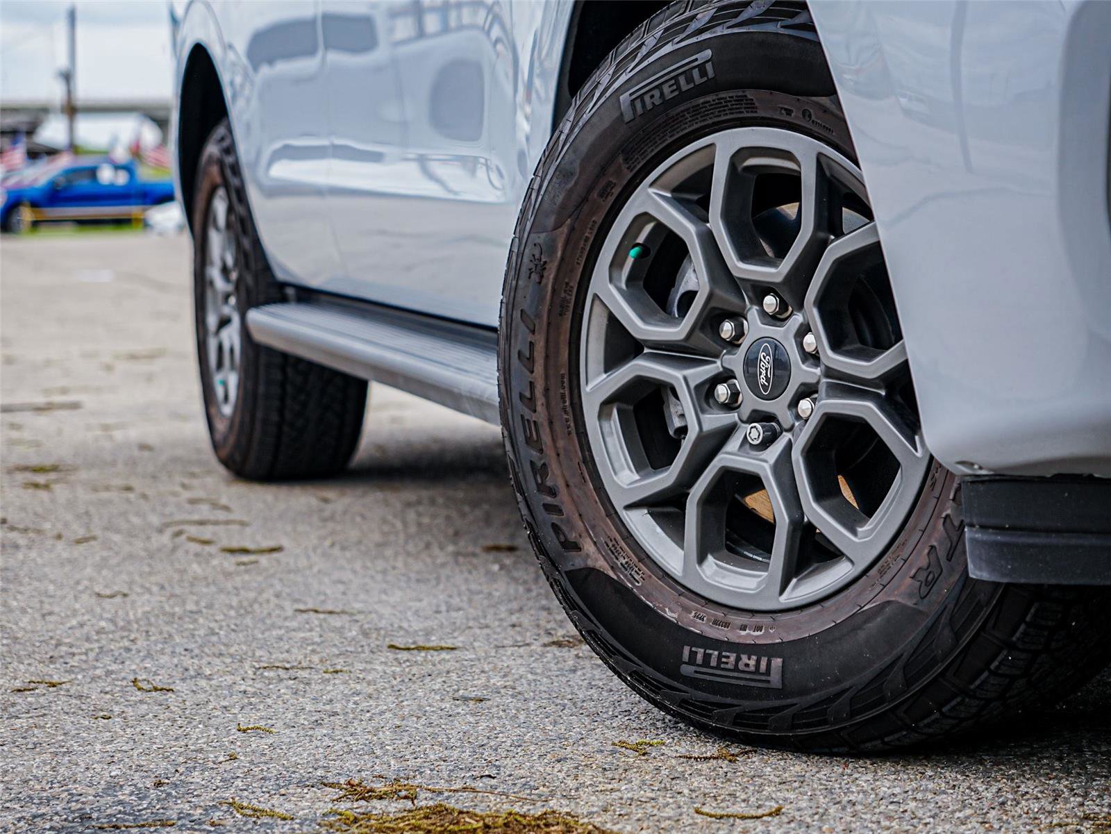 Certified 2025 Ford Expedition Active RWD image 2