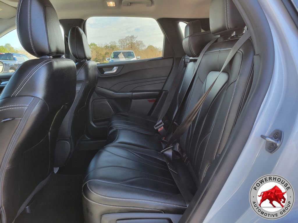 Certified 2025 Ford Escape SE w/ PHEV Premium Package image 17