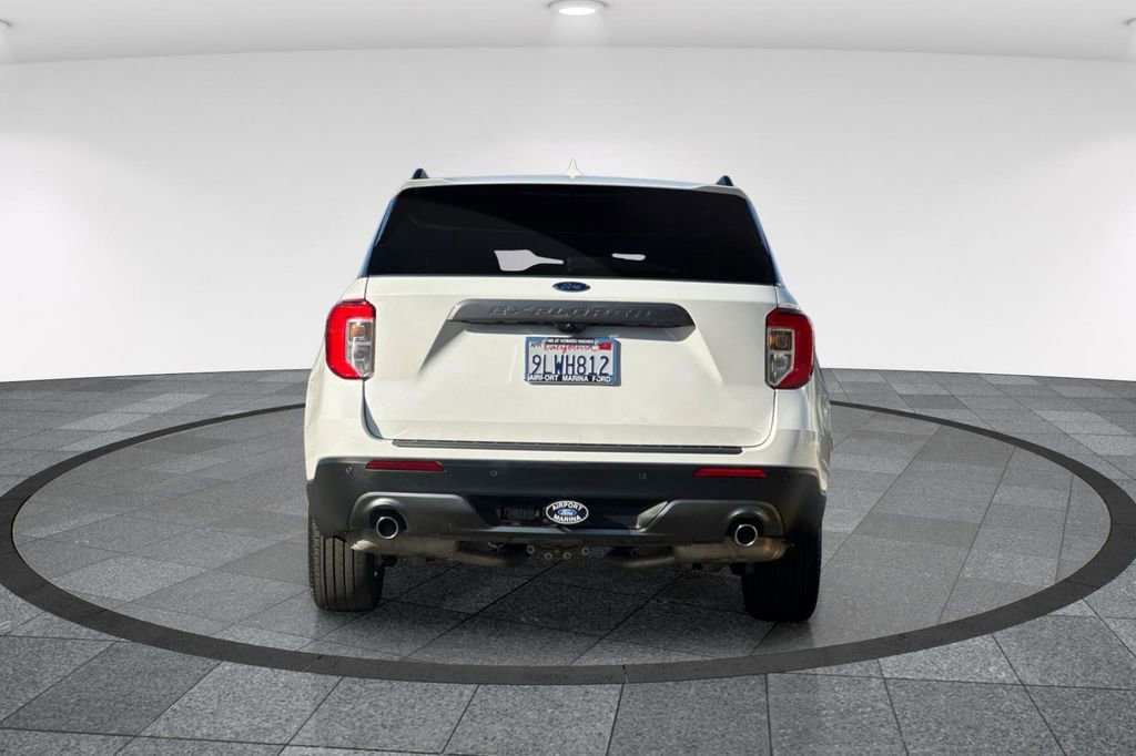 Certified 2023 Ford Explorer XLT w/ Equipment Group 202A image 5
