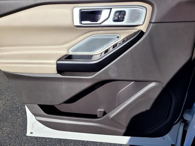 Certified 2020 Ford Explorer Platinum w/ Premium Technology Package AWD/4WD image 15