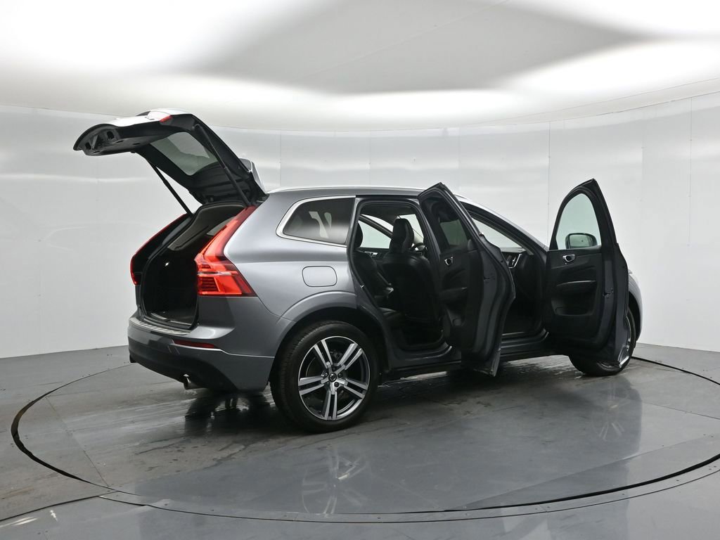 Used 2020 Volvo XC60 T5 Momentum w/ Protection Package Premier image 35