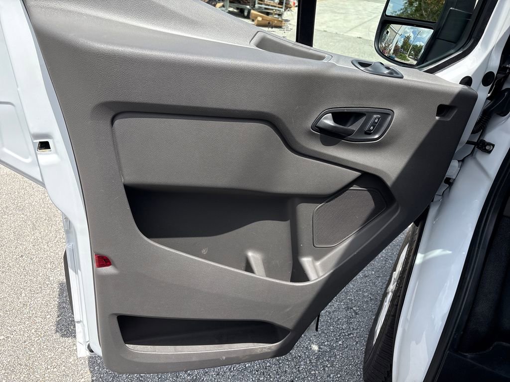Certified 2025 Ford Transit 250 Low Roof w/ Exterior Upgrade Package RWD image 27